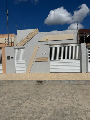 Casa FINANCIÁVEL Para Vender com 3 quartos 1 suítes no bairro Marcela em Itabaiana