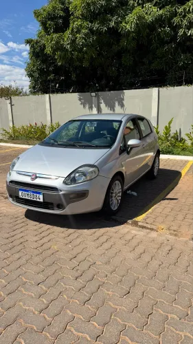 Fiat Punto Essence 1.6 Flex 16V 5P 2014