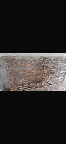 Porta de ferro fundido