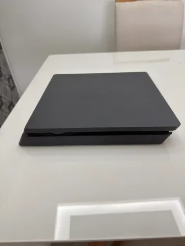 Play Station 4 slim 1 TB
