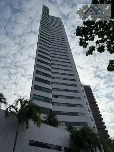 Imóvel para venda possui 220 metros quadrados com 4 quartos em Torre - Recife - PE