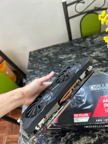 Placa de vídeo RX 6700 xt 12gb