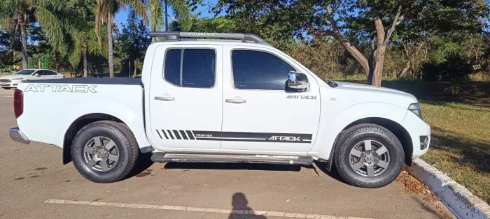 Nissan Frontier SV At.cd 4X4 2.5 TB Diesel Mec. 2014