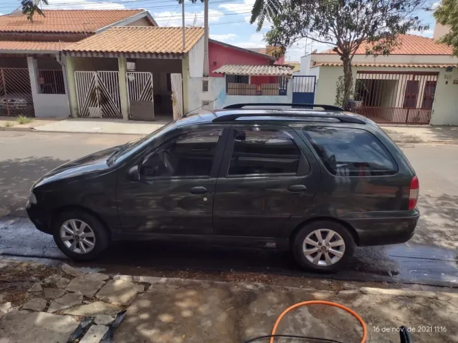 Fiat Palio Weekend 1.0 6-marchas 2000