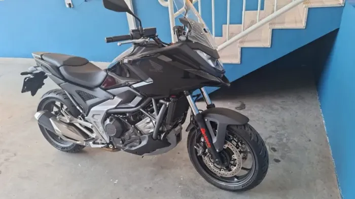 Honda NC 750 único dono troca por carro