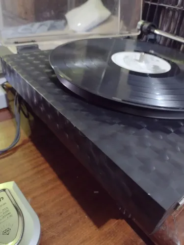 Toca discos Polyvox TD2000