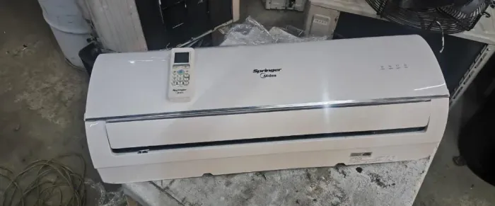 Split 12000 BTU airvolution convencional