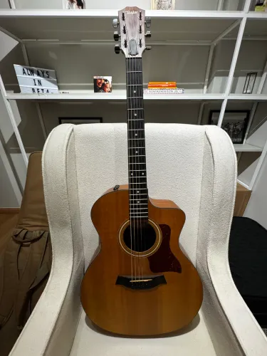 Violão Taylor 114-Ce ESTADO DE NOVO