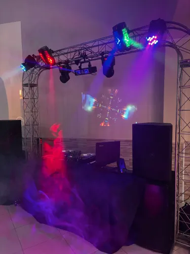 Dj, som e luz 