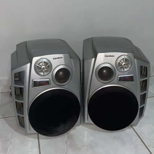 par de caixas de som Gradiente 3-way SG-2200