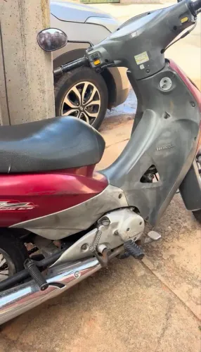 Honda Biz oportunidade 2º dono partida elétrica 