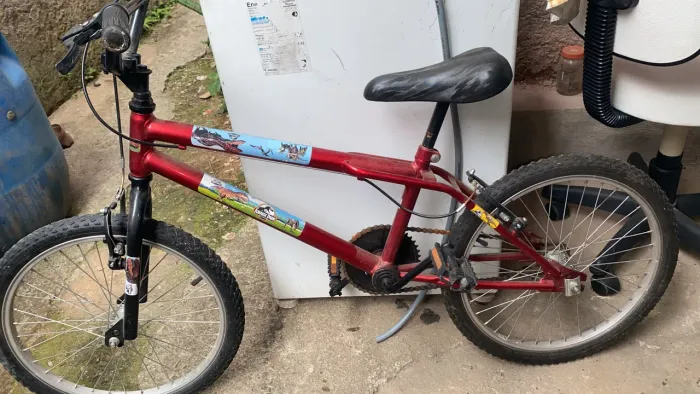 Bicicleta semi nova