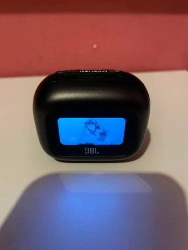 JBL Live Buds 3 (Com Tela Touchscreen)