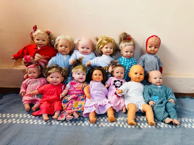 LOTE COM LINDAS BONECAS EM ÓTIMO ESTADO DE CONSERVAÇÃO 