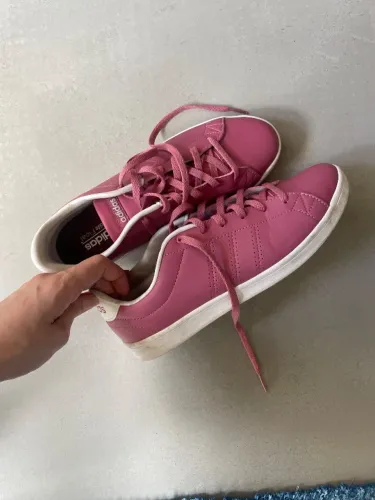 Tênis Adidas rosa - TAM. 36