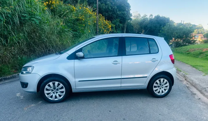 Volkswagen Fox 1.0 MI Total Flex 8V 5P 2013