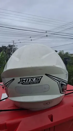 Vendo, troco caixa de som com carregador 