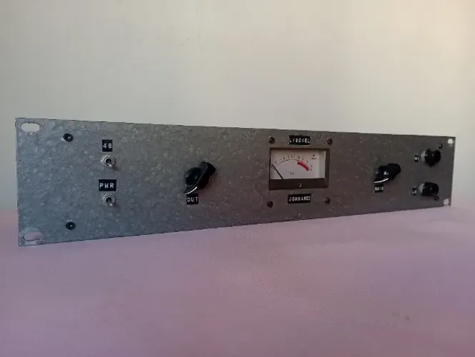 Pre-amplificador De Microfone Valvulado Liciel Johnarez Handmade (Preamp)