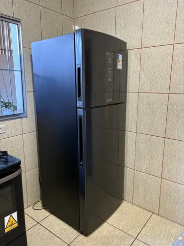 Geladeira Electrolux IT70B 480L Inverter Black, AutoSense IA, Bivolt, Novíssima!