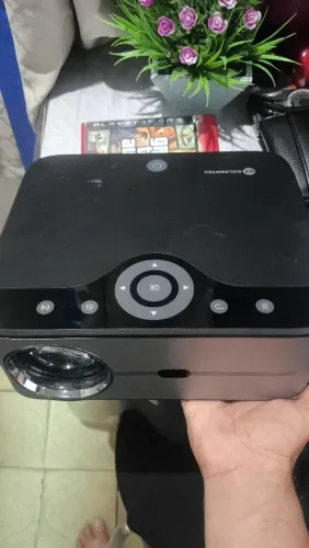 Projetor Multimídia Gt 7000 Lúmens  retirada de peças ou pra quem conserta 