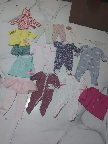 Lote de roupas Carter's