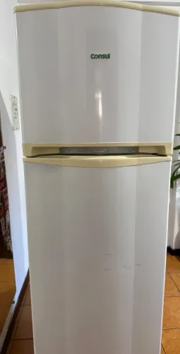 Vendo geladeira Frost Free