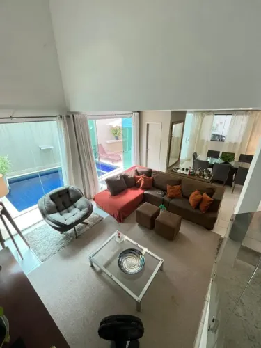 Casa com Piscina no Esplanadinha com 2 Vagas de Garagem