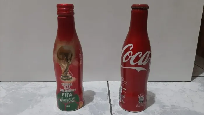 Par de Garrafas de Alumínio Decorativas Coca-Cola