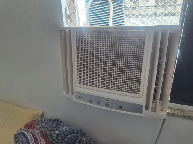 Ar Condicionado Consul com Controle Gelando muito