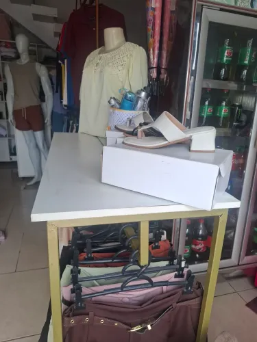 Mesinha de por em loja
