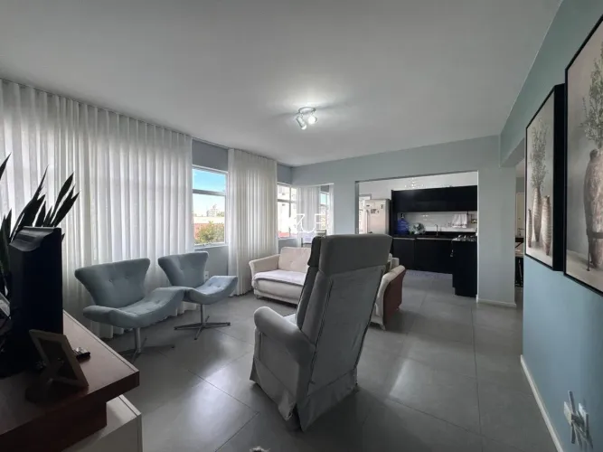 Apartamento à venda no bairro Coqueiros em Florianópolis