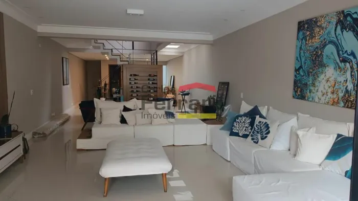 Casa Condomínio 4 Dormitóirios
