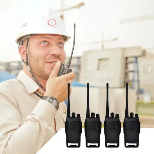 Kit 4 Radio Comunicador Walk Talk Baofeng Bf Com Fone De Ouvido BF-777