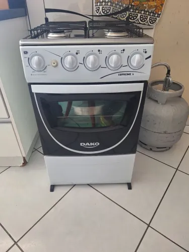 Fogão quatro bocas