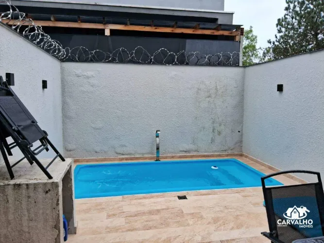 Sobrado mobiliado com 2 suítes e piscina para locação anual em Itajuba, Barra Velha/SC