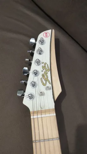 Guitarra Seizi Fun katana