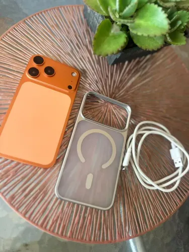 Iphone xr na carcaça do 17pro