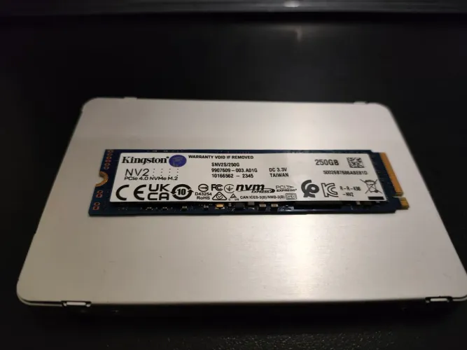 SSD 250 GB Nvme Kingston NV2 4x4