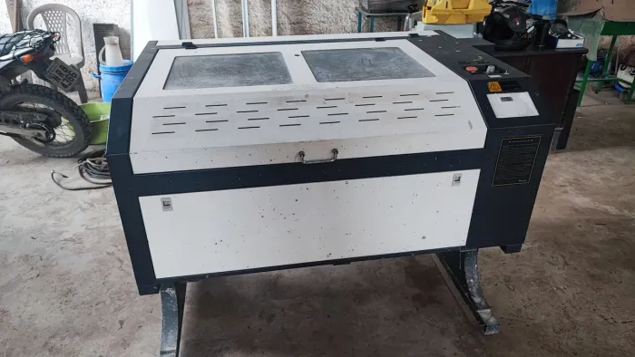 Máquina corte a laser CO2 