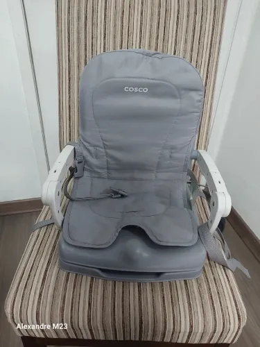 Cadeirinha de alimentação cosco