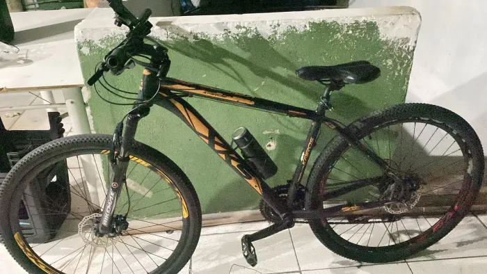 Bicicleta aro 29 com freio hidráulico
