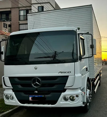 Caminhão MB Atego 1419 - 2020