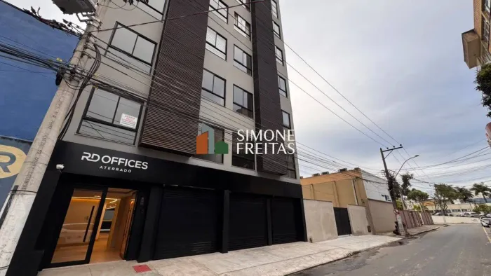 ALUGA-SE SALA COMERCIAL NO BAIRRO ATERRADO - VOLTA REDONDA/RJ