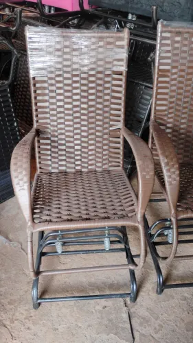 Cadeira de balanço 4 molas pronta entrega