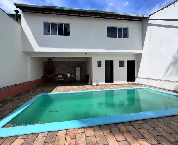 Casa de 5 Quartos 3 suítes e a máster, com piscina no Vila Clarice - Pirituba REF: CA00145