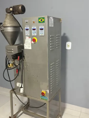 Máquina de fazer salgados 