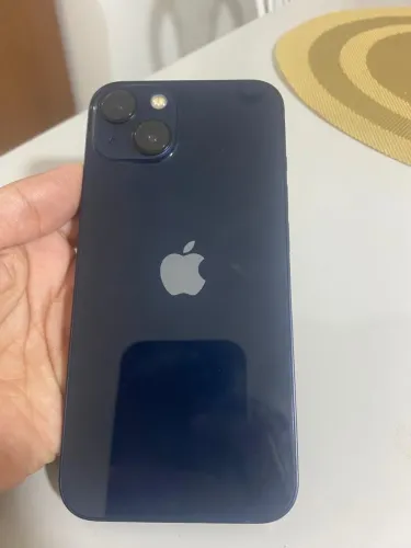 iPhone 13 preto sem marcas