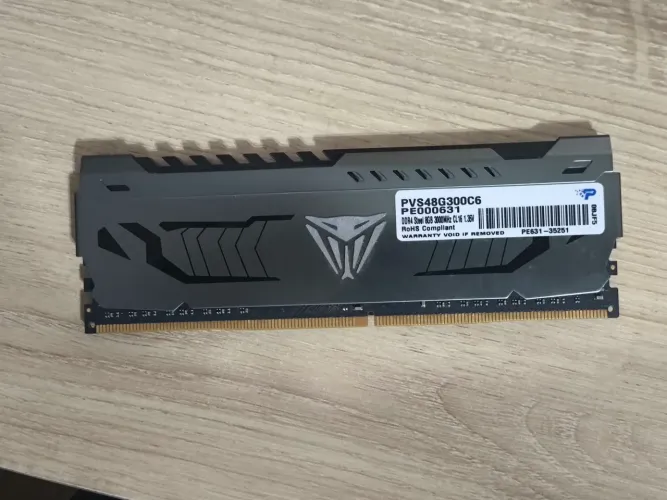 Memória RAM 8GB DDR4 Steel