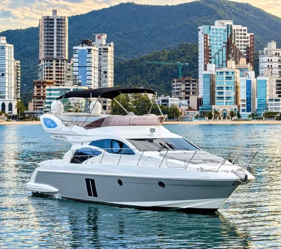 Azimut 430 Fly - 2012 x2 Cummins 355 HP ñ Intermarine Sessa Triton Phantom Sedna