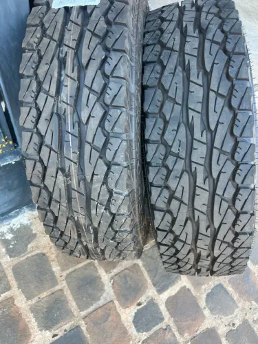 Pneu 225/75-16